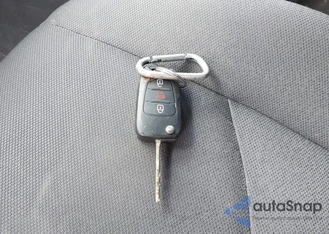 2011 Kia Soul + z USA, uszkodzony, nr VIN KNDJT2A27B7256525